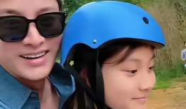 动漫美女吸奶,动漫美女吸奶瞬间，萌动你的心弦